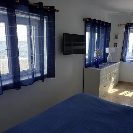 Holiday home Anthie's Shore House