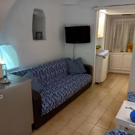 Holiday home Anthie's Shore House