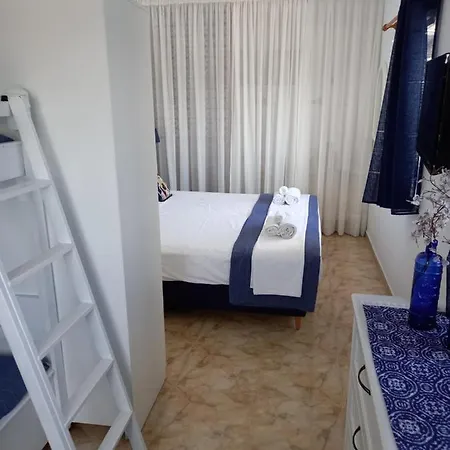Anthie's Shore House * Istérnia